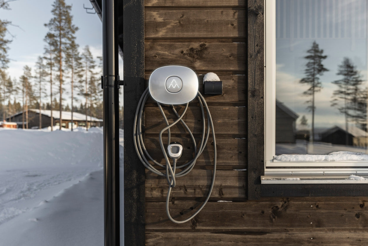 Charge Amps Halo mit Standsäule
